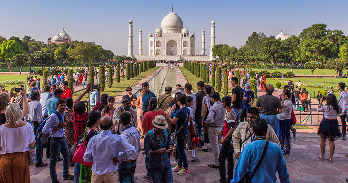 new-rules-for-tourists-visiting-the-taj-mahal-pay-more-to-stay-more
